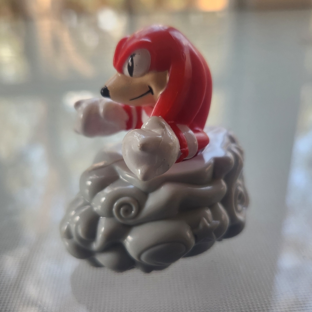 Vintage Sega Sonic the Hedgehog Knuckles